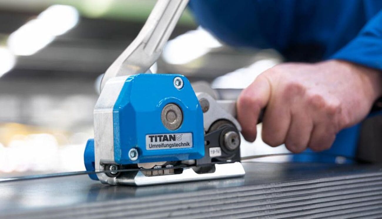 TITAN HKE 免扣式鋼帶手動打包機